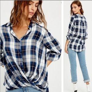 LAST 3! 🔥HP!🔥 Blue Plaid Checkered Gathered Hem Top